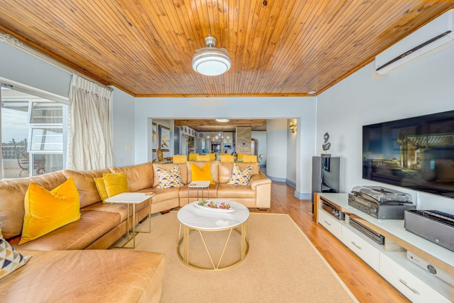 5 Bedroom Property for Sale in Beacon Bay Eastern Cape